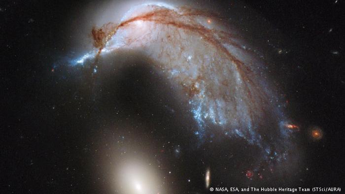 Bildergalerie mysteriöse Galaxien (NASA, ESA, and The Hubble Heritage Team (STSci/AURA) )